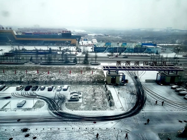 膜結(jié)構(gòu)在遇見下雪時(shí)怎么辦？
